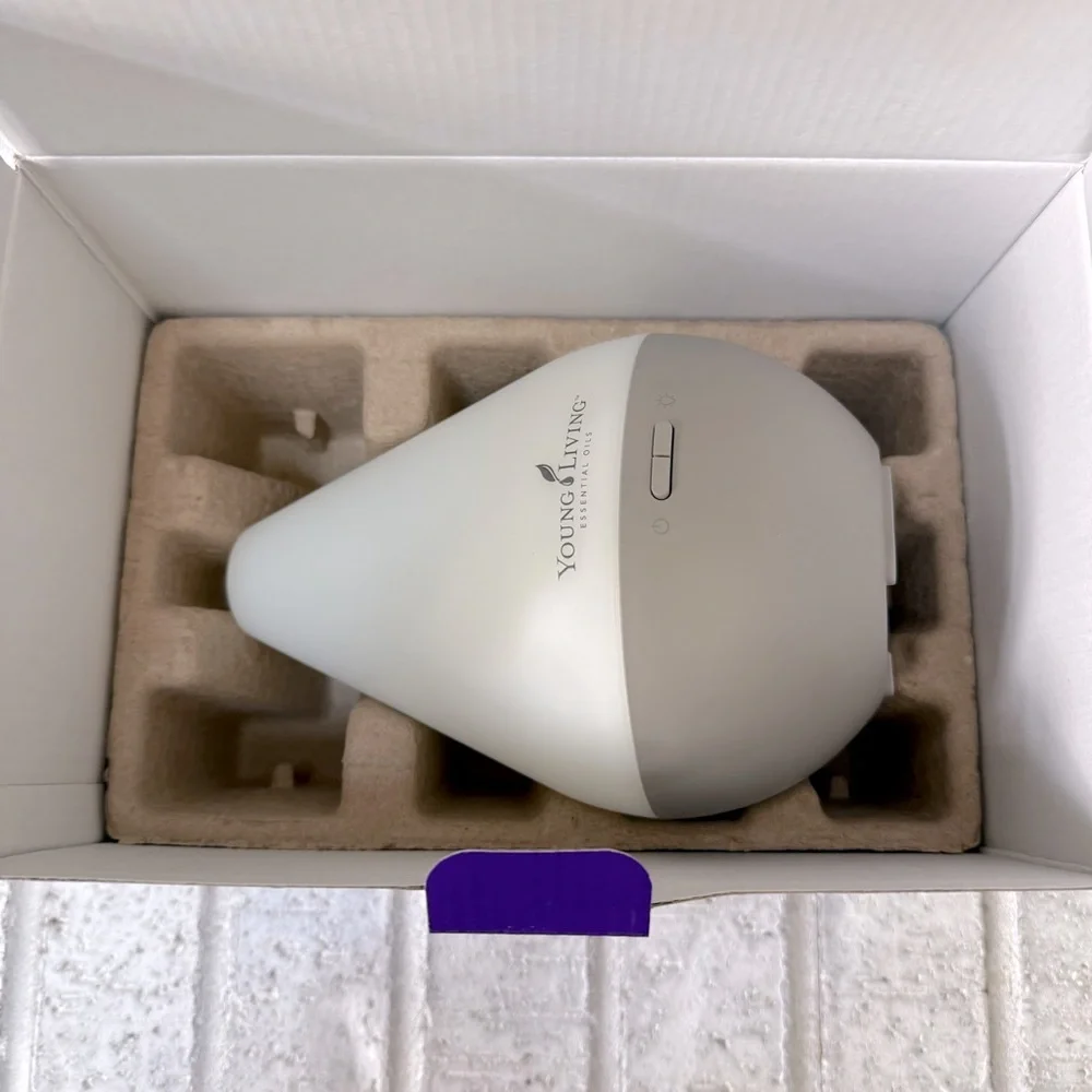 NWT Young Living Dewdrop Diffuser - Picture 6 of 9